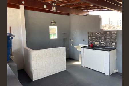 Casa para alugar com 68m², 1 quarto e 1 vagaÁrea de Serviço