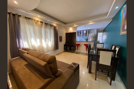 Sala de casa para alugar com 1 quarto, 68m² em Vila Nova Alba, São Paulo