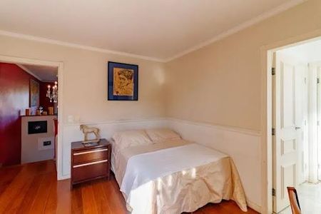 Casa para alugar com 4 quartos, 375m² em Morada dos Pinheiros (Aldeia da Serra), Barueri