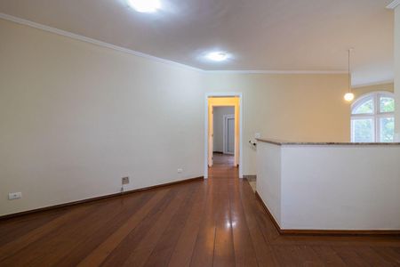 Casa para alugar com 5 quartos, 415m² em Residencial Morada dos Lagos, Barueri