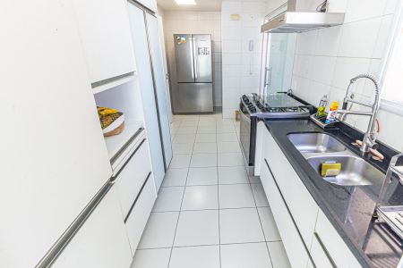 Apartamento à venda com 146m², 3 quartos e 2 vagas Apartamento à venda com 146m², 3 quartos e 2 vagasCozinha