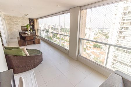 Apartamento à venda com 146m², 3 quartos e 2 vagas Apartamento à venda com 146m², 3 quartos e 2 vagasVaranda