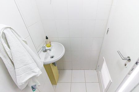 Apartamento à venda com 146m², 3 quartos e 2 vagas Apartamento à venda com 146m², 3 quartos e 2 vagasBanheiro de Serviço