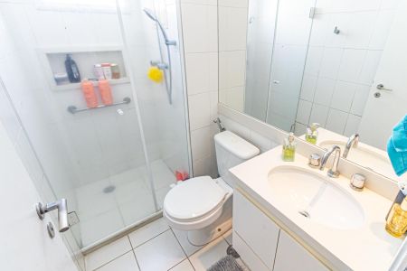 Apartamento à venda com 146m², 3 quartos e 2 vagas Apartamento à venda com 146m², 3 quartos e 2 vagasBanheiro da Suíte 1
