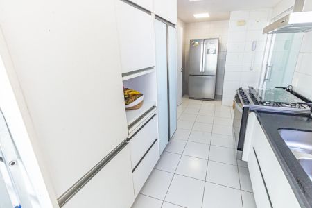 Apartamento à venda com 146m², 3 quartos e 2 vagas Apartamento à venda com 146m², 3 quartos e 2 vagasCozinha