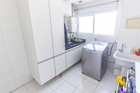 Apartamento à venda com 146m², 3 quartos e 2 vagas Apartamento à venda com 146m², 3 quartos e 2 vagasÁrea de Serviço