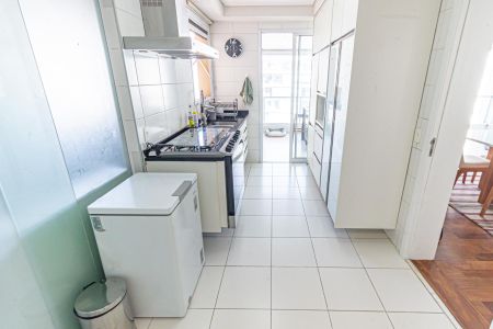 Apartamento à venda com 146m², 3 quartos e 2 vagas Apartamento à venda com 146m², 3 quartos e 2 vagasCozinha