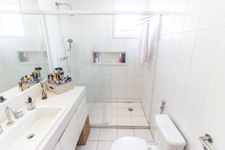 Apartamento à venda com 146m², 3 quartos e 2 vagas Apartamento à venda com 146m², 3 quartos e 2 vagasBanheiro da Suíte 2