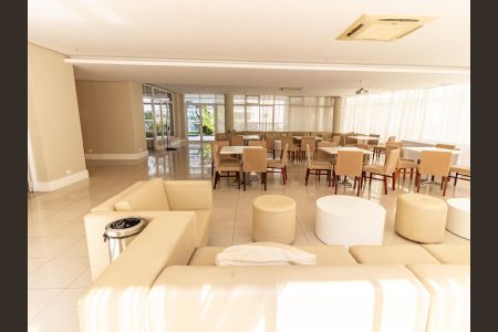 Apartamento à venda com 146m², 3 quartos e 2 vagas Apartamento à venda com 146m², 3 quartos e 2 vagasÁrea comum - Salão de festas