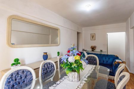 Apartamento à venda com 107m², 2 quartos e 1 vagaSala 