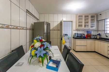Apartamento à venda com 107m², 2 quartos e 1 vagaCozinha 