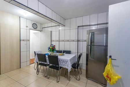 Apartamento à venda com 107m², 2 quartos e 1 vagaCozinha 