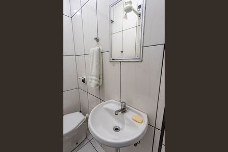 Apartamento à venda com 107m², 2 quartos e 1 vagaBanheiro de serviço 