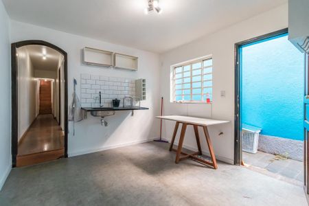 Casa à venda com 125m², 4 quartos e 2 vagasCozinha