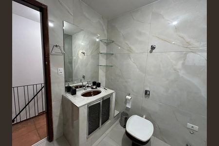 Casa à venda com 125m², 3 quartos e 2 vagasBanheiro da Suíte