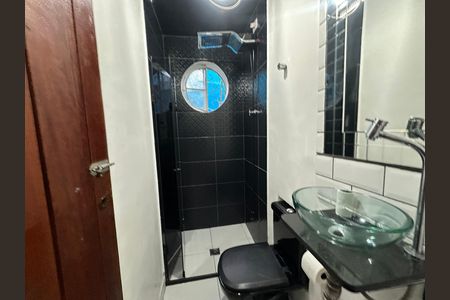 Casa à venda com 125m², 3 quartos e 2 vagasBanheiro