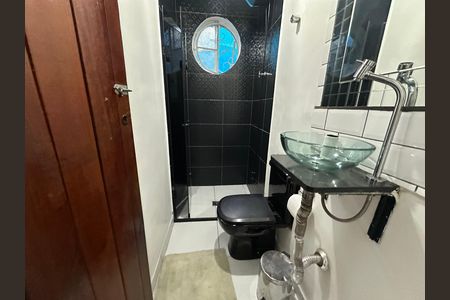 Casa à venda com 125m², 3 quartos e 2 vagasBanheiro