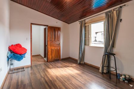 Casa à venda com 125m², 4 quartos e 2 vagasSuíte