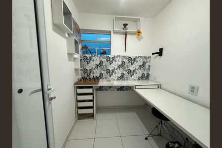 Escritório de casa para alugar com 3 quartos, 125m² em Jardim dos Camargos, Barueri