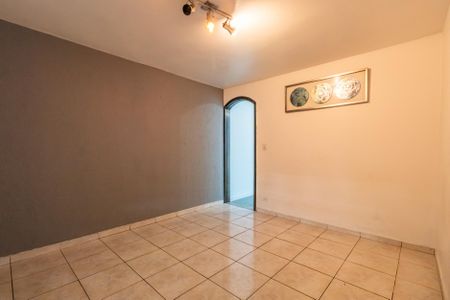 Sala de casa para alugar com 4 quartos, 125m² em Jardim dos Camargos, Barueri