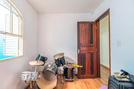 Casa à venda com 125m², 4 quartos e 2 vagasQuarto 3