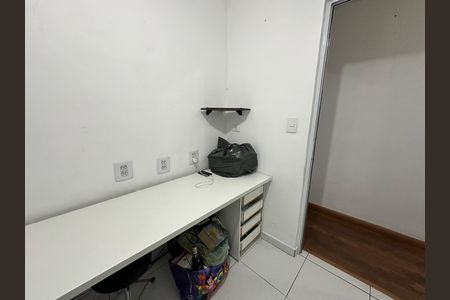 Escritório de casa para alugar com 3 quartos, 125m² em Jardim dos Camargos, Barueri