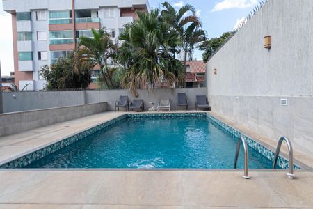Apartamento à venda com 300m², 3 quartos e 3 vagasÁrea comum - Piscina