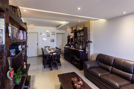 Sala 1 de apartamento para alugar com 3 quartos, 300m² em Castelo, Belo Horizonte