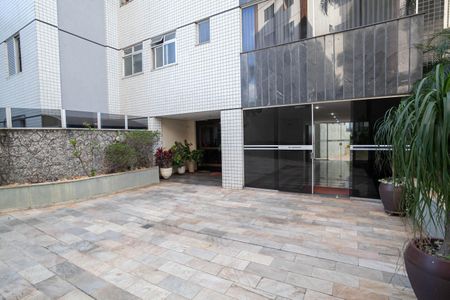 Apartamento à venda com 300m², 3 quartos e 3 vagasEntrada