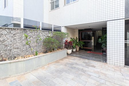 Apartamento à venda com 300m², 3 quartos e 3 vagasEntrada