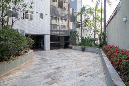 Apartamento à venda com 300m², 3 quartos e 3 vagasEntrada