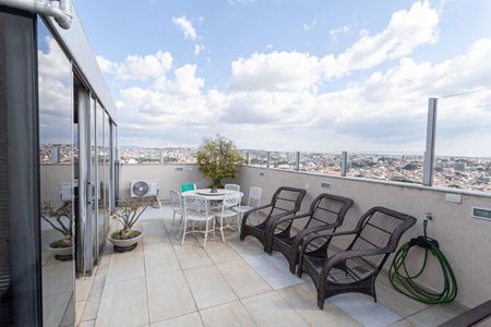 Apartamento à venda com 300m², 3 quartos e 3 vagasCobertura 