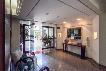 Apartamento à venda com 300m², 3 quartos e 3 vagasHall social