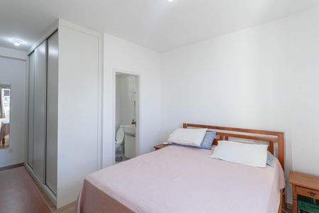 Apartamento para alugar com 225m², 3 quartos e 2 vagasSuíte 