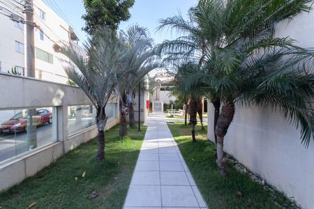 Apartamento para alugar com 225m², 3 quartos e 2 vagasEntrada