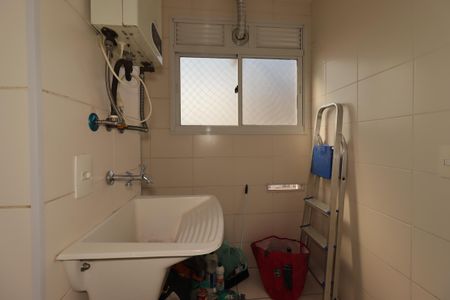Apartamento para alugar com 65m², 2 quartos e 1 vagaÁrea de Serviço
