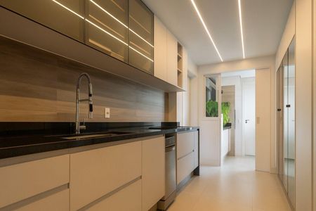 Apartamento à venda com 189m², 4 quartos e 3 vagas