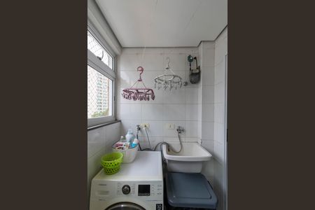 Apartamento à venda com 92m², 3 quartos e 2 vagas Apartamento à venda com 92m², 3 quartos e 2 vagasArea de Serviço