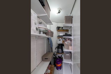 Apartamento à venda com 92m², 3 quartos e 2 vagas Apartamento à venda com 92m², 3 quartos e 2 vagasDespensa