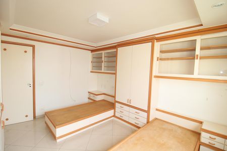 Apartamento à venda com 170m², 3 quartos e 2 vagasQuarto 2