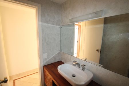 Apartamento à venda com 170m², 3 quartos e 2 vagasBanheiro