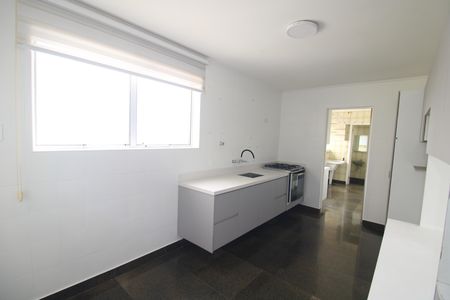 Apartamento à venda com 170m², 3 quartos e 2 vagasCozinha