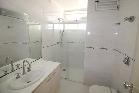 Apartamento à venda com 170m², 3 quartos e 2 vagasBanheiro 2