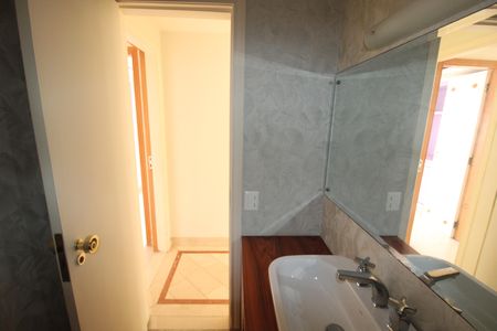 Apartamento à venda com 170m², 3 quartos e 2 vagasBanheiro