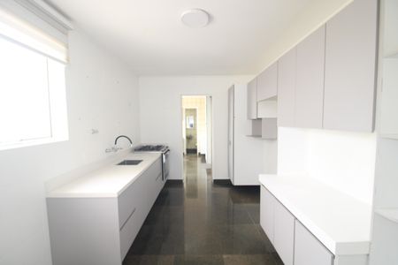 Apartamento à venda com 170m², 3 quartos e 2 vagasCozinha