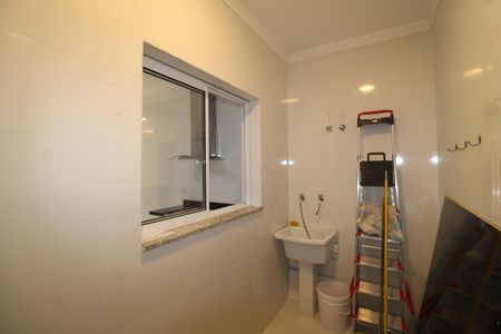 Casa à venda com 90m², 3 quartos e 2 vagasÁrea de Serviço