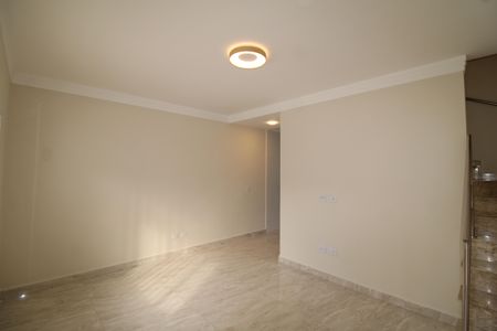 Casa à venda com 90m², 3 quartos e 2 vagasSala