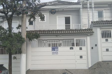 Casa à venda com 90m², 3 quartos e 2 vagasFachada