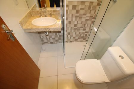 Casa à venda com 90m², 3 quartos e 2 vagasBanheiro