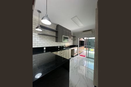 Casa à venda com 200m², 3 quartos e 2 vagasCozinha
